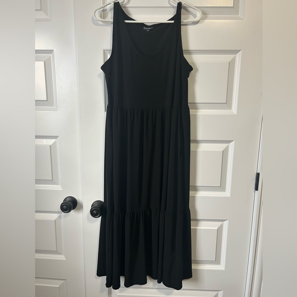 Nicole Miller Black Sleeves Maxi Dress with Tiered Ruffle Hem